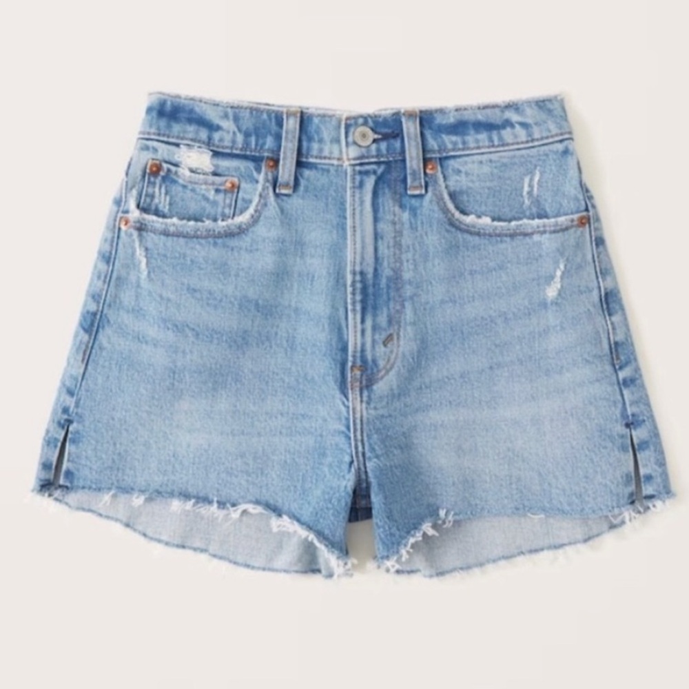 Abercrombie & Fitch The Mom Short High Rise